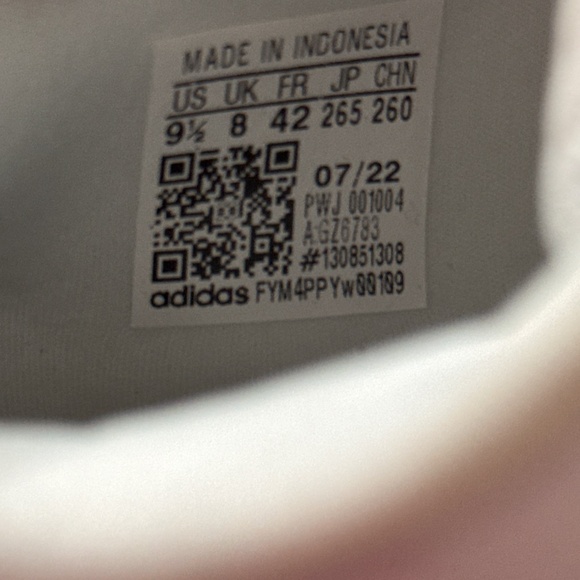 Adidas Women's Postmove Basketball Shoe 9.5 in box - Picture 11 of 14